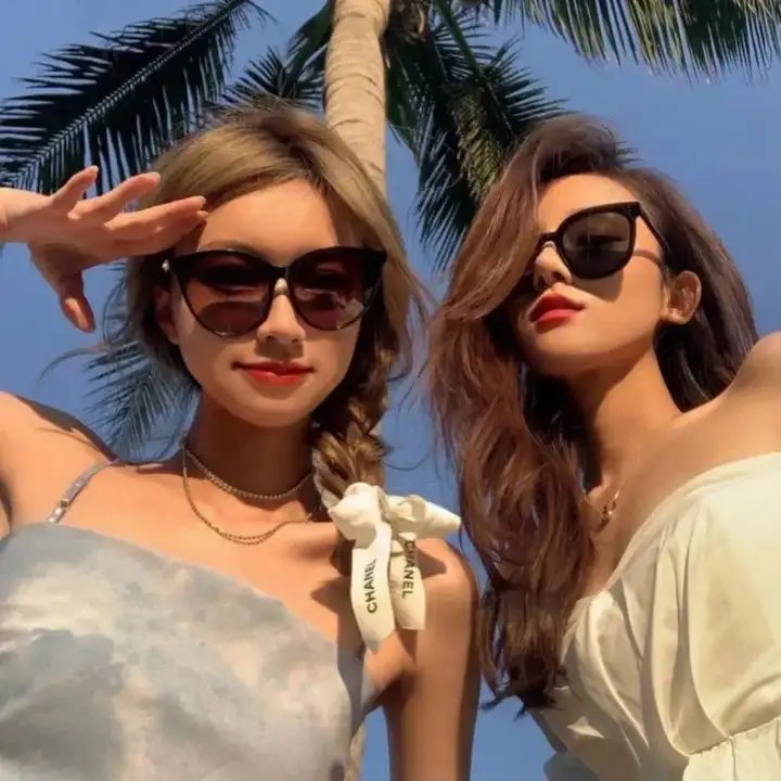 裸露在狼群国语